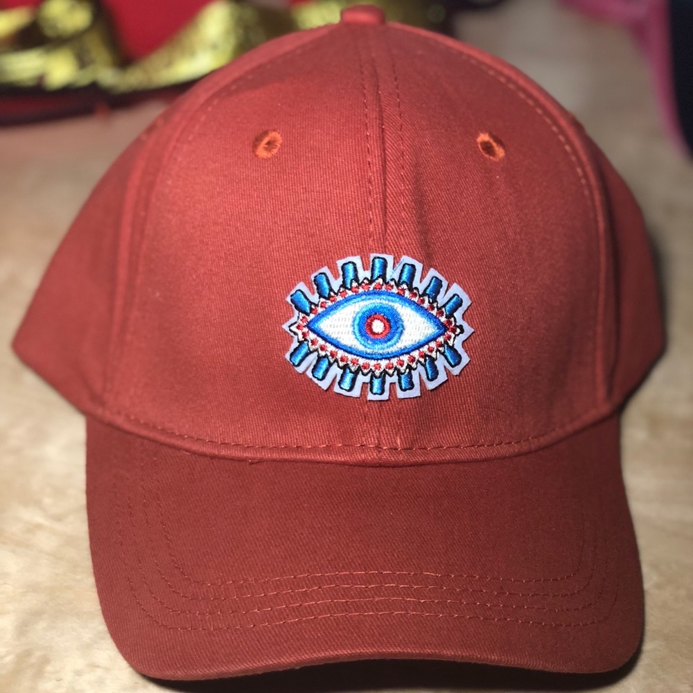 Eye marrón cap